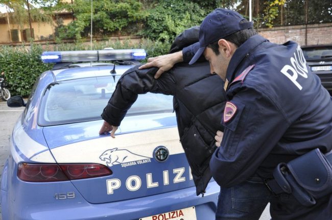 Sanremo.  Eseguito dalla Polizia di Stato un mandato di arresto europeo a carico di un cittadino ceco trovato nella stazione ferroviaria di Sanremo.