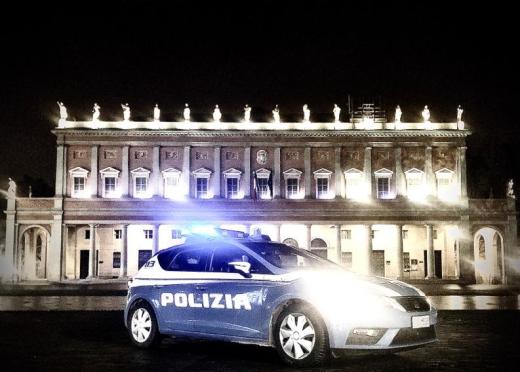 La Polizia di Stato di Reggio Emilia arresta 26enne presunto autore di rapina ai danni di giovane.