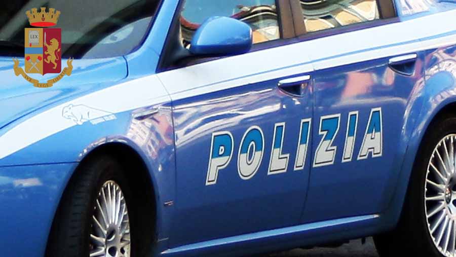 Milano: la Polizia di Stato arresta un uomo per furto a bordo auto.