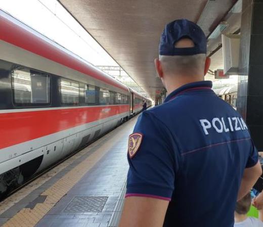 Polizia Ferroviaria / Guardia di Finanza  -  Controlli a bordo treno