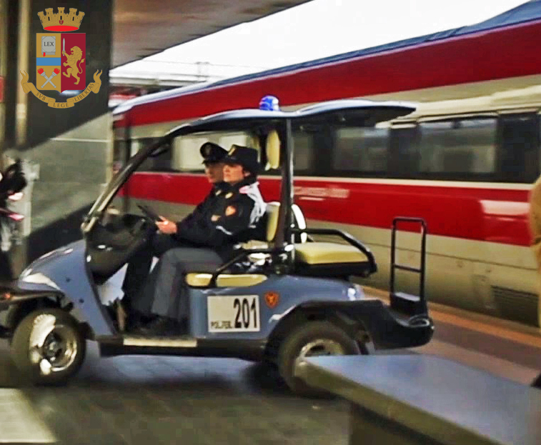 Milano, controlli della Polizia di Stato alla Stazione Centrale: 250 identificati, 3 arrestati, 2 indagati nell’ambito dell’operazione ad “Alto Impatto”.