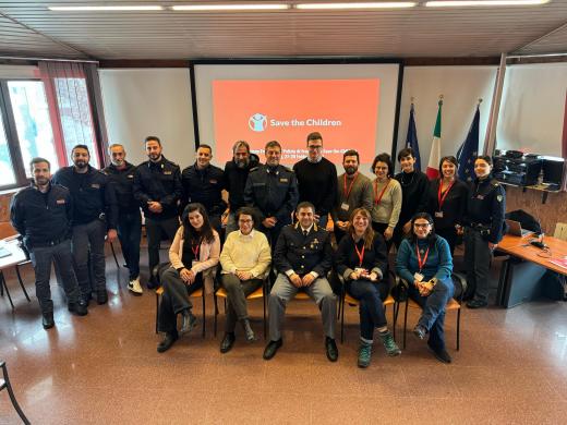 La Polizia di Frontiera di Bardonecchia e Aosta in collaborazione con Save the Children