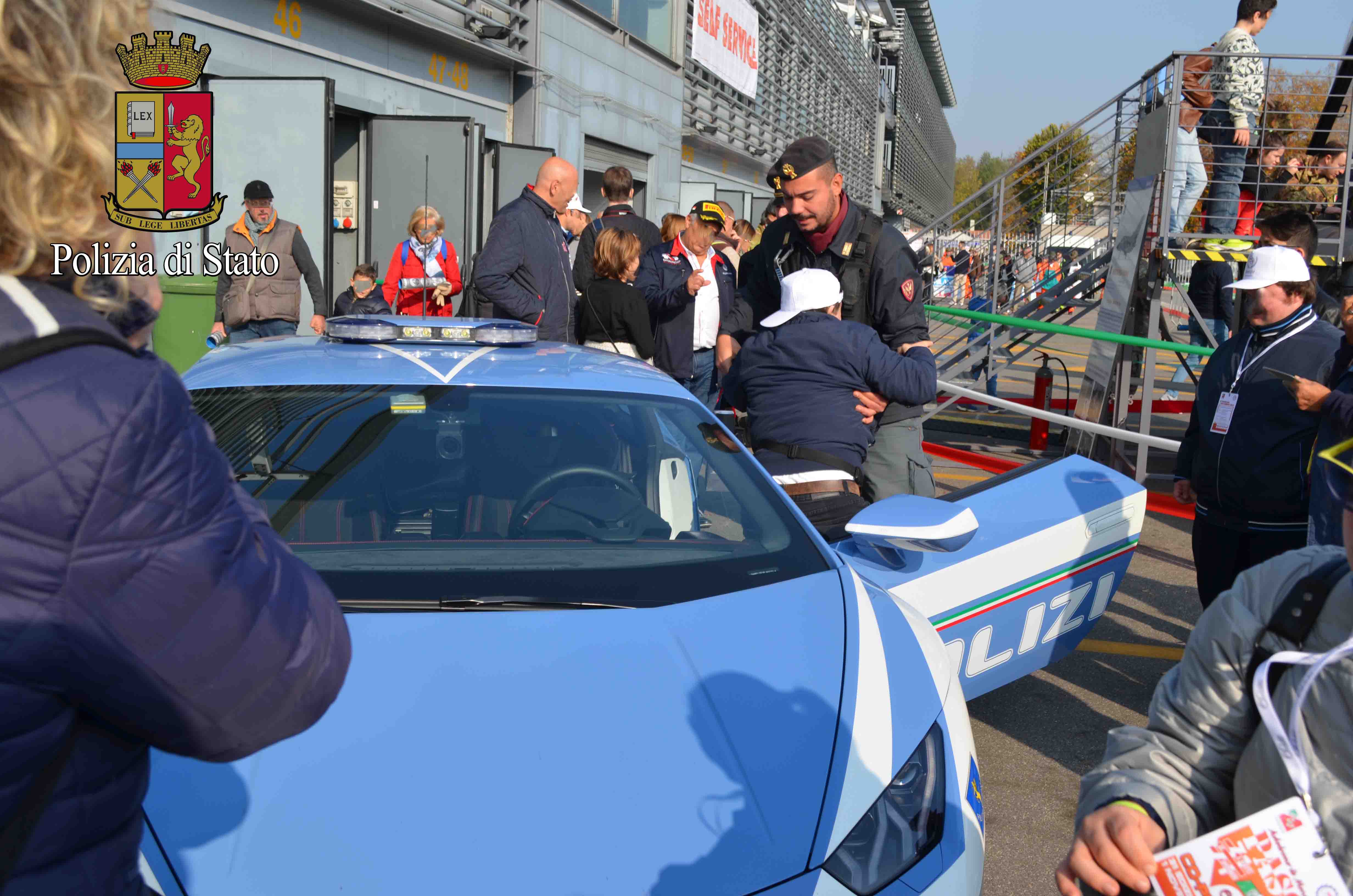 Milano, la Polizia di Stato a “Sei ruote di speranza” presso l’Autodromo Nazionale di Monza.