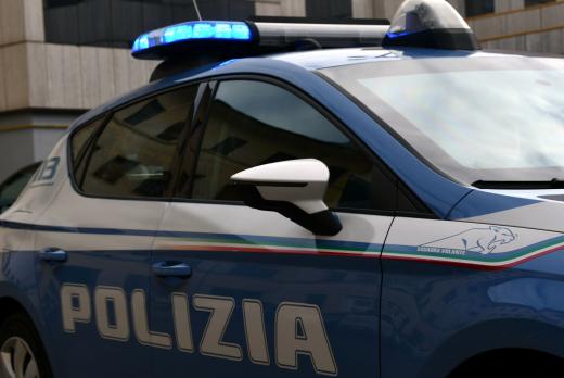 LA POLIZIA DI STATO ESPELLE PERICOLOSO CITTADINO TUNISINO GRAVITANTE SU AREZZO ED IRREGOLARE IN ITALIA.