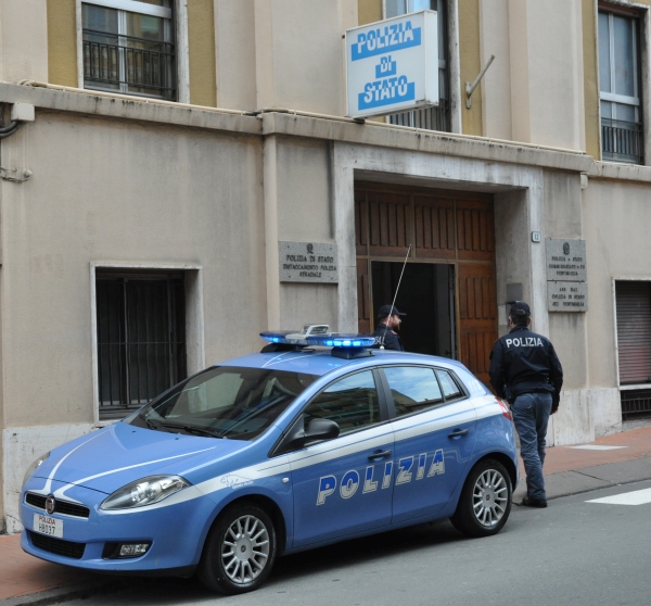 Ventimiglia. La Polizia di Stato arresta un cameriere italiano per detenzione ai fini di spaccio di cocaina e hashish.