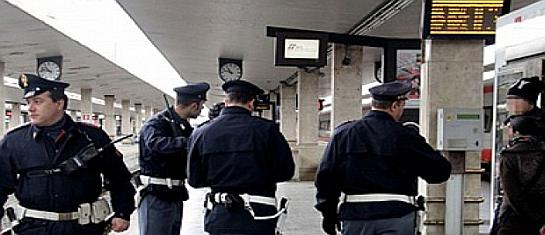 Controlli della Polizia Ferroviaria in stazione