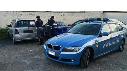 La Polizia di Stato scopre centro abusivo di rottamazione veicoli