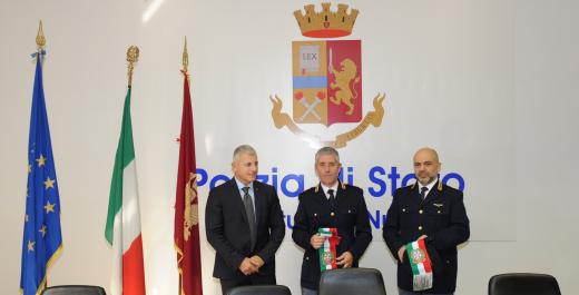 Consegna Sciarpa Tricolore ai Commissari della Polizia di Stato
