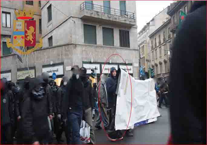 Polizia di Stato - Milano: arresto manifestante No-EXPO a Tolosa.
