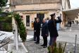 Il Questore Paolo SARTORI ed il Prefetto Salvatore CACCAMO depongono una corona di fiori presso il sacrario dedicato ai caduti della Polizia di Stato