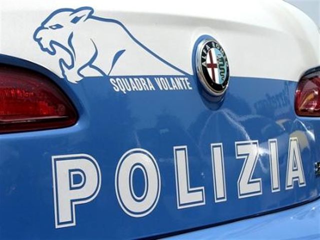 Due rumeni arrestati per furto