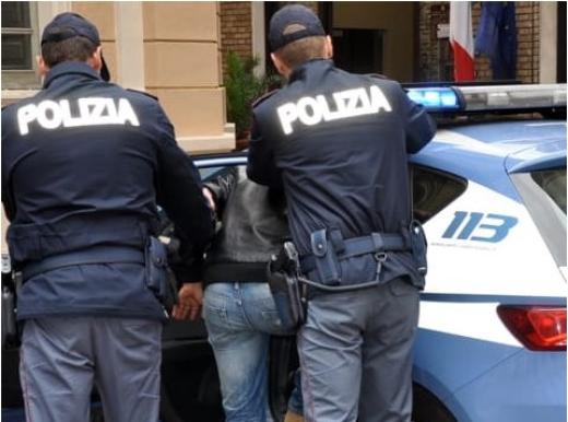 Viterbo: sorpreso in possesso di droga, arrestato dalla Polizia di Stato