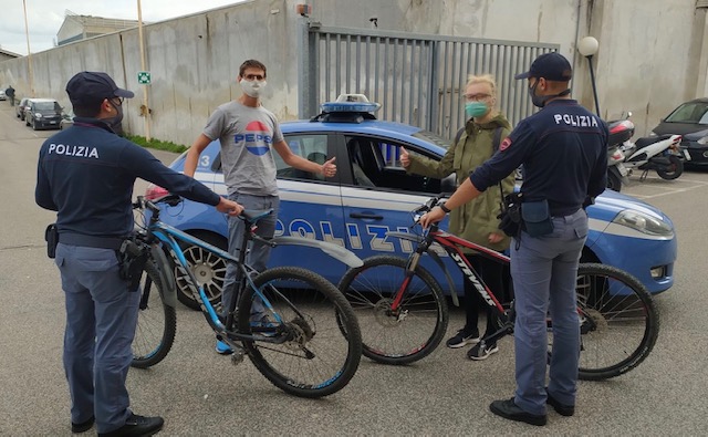 Ancora bici rubate tra le vie del centro: la Polizia di Stato arresta due cittadini stranieri