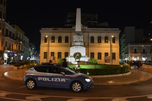 Polizia di Stato-Barletta: Due arresti per atti persecutori ed estorsione.
