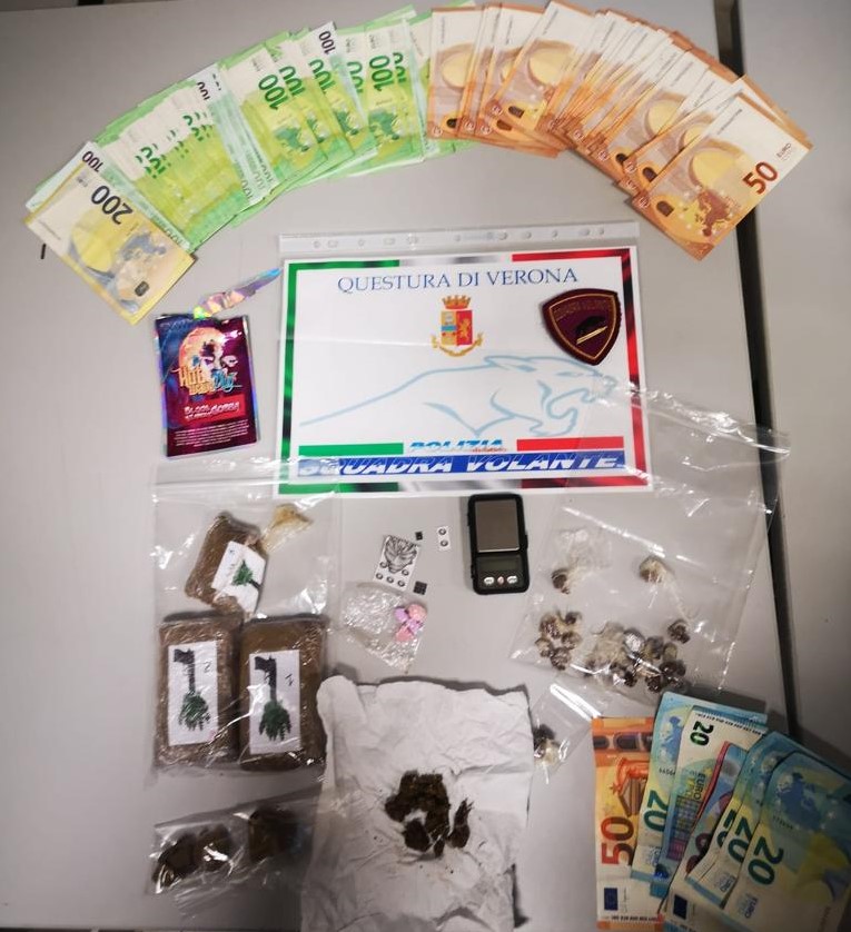 Pusher in manette: la Polizia di Stato sequestra droga e più di 8000 euro in contanti