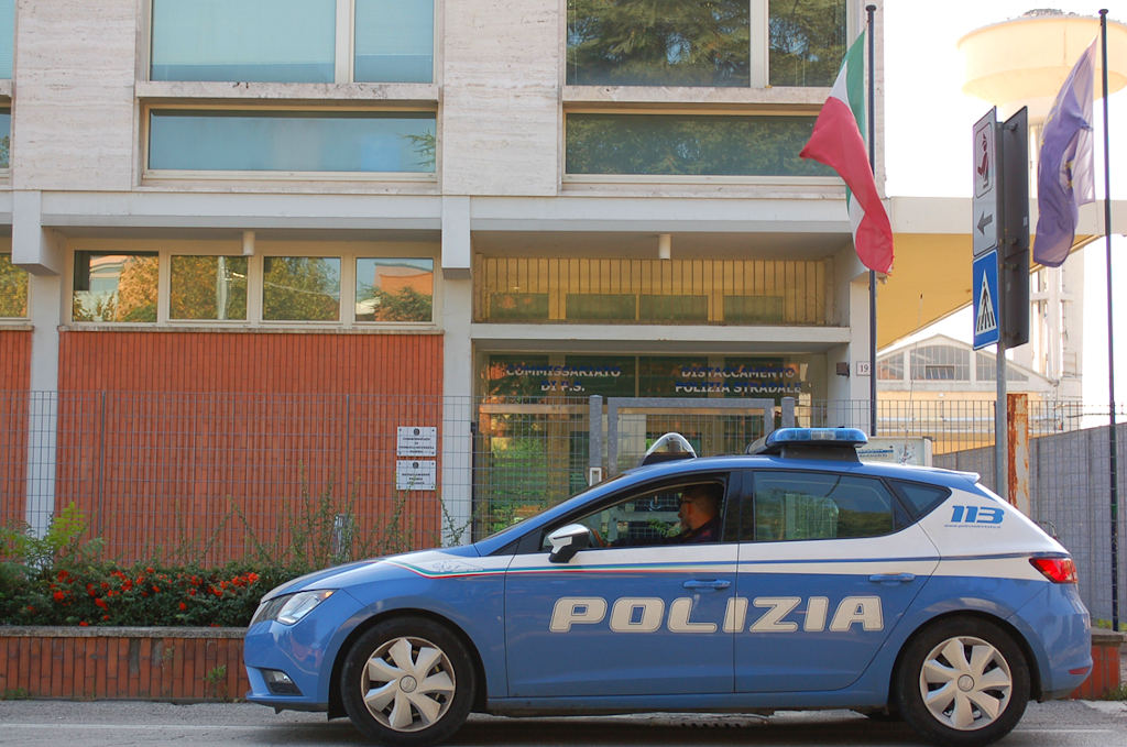 Faenza: Ubriaco alla guida e con patente revocata, 36enne denunciato dalla Polizia