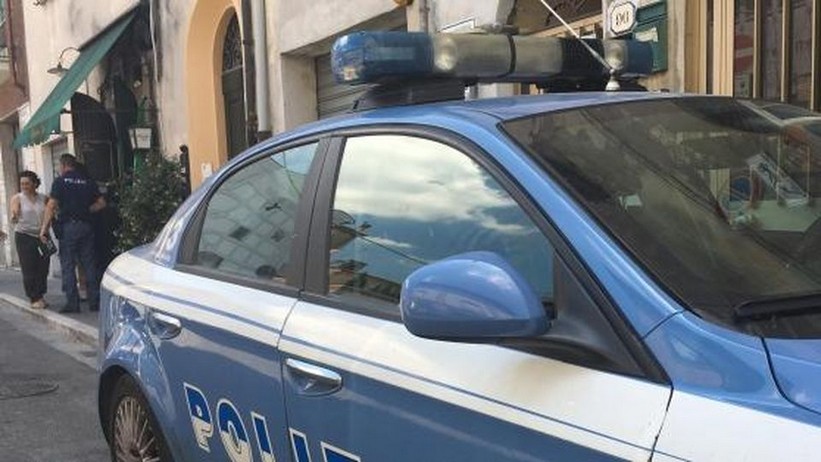 Massa Carrara – La Polizia di Stato denuncia un 29enne per lesioni aggravate e per violazione del foglio di via obbligatorio.
