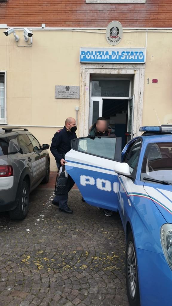 La Polizia di Stato a Ventimiglia arresta per stupefacenti un cittadino olandese ricercato ai fini estradizionali in Marocco