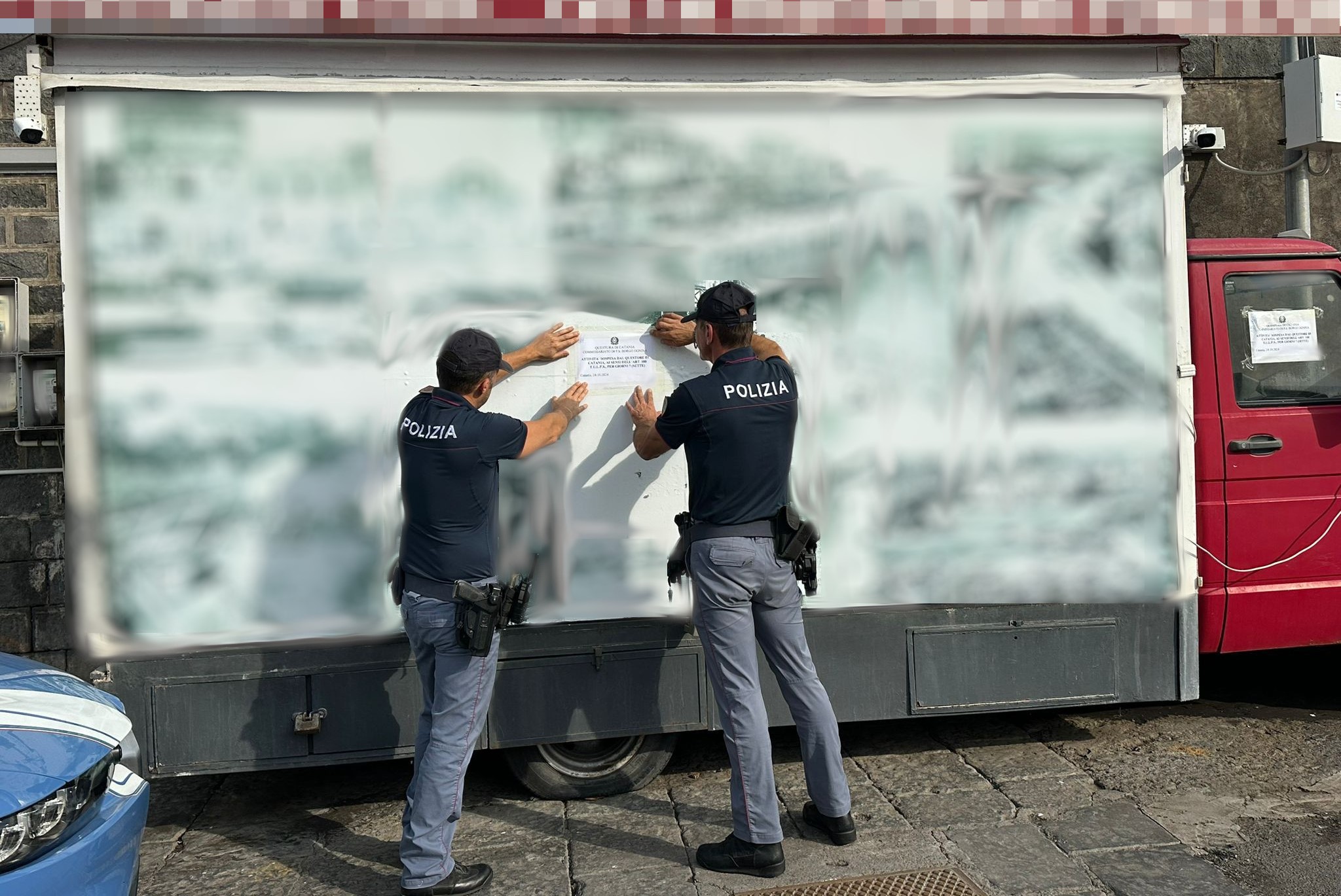 CONTRASTO ALL’ABUSIVISMO COMMERCIALE NEL PORTICCIOLO DI OGNINA, ATTIVITA’ AMBULANTE DI PANINI SOSPESA PER 7 GIORNI DALLA POLIZIA DI STATO