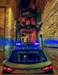 Carrara: controlli straordinari della Polizia di Stato nel centro storico della città.