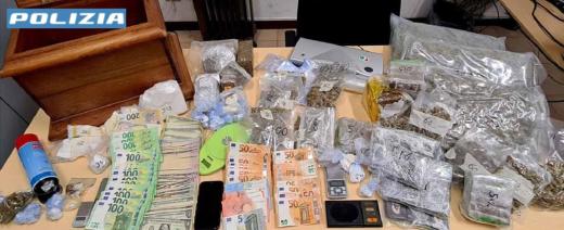 Milano, 12 kg di droga, 5000 euro e 4000 dollari: arrestato dalla Polizia di Stato
