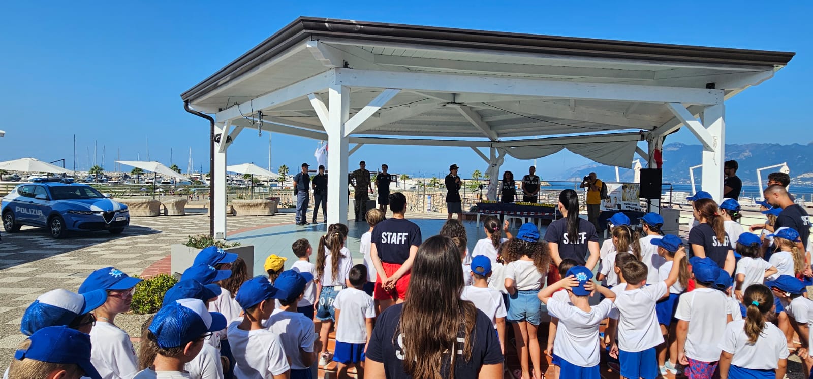 La Polizia di Stato incontra i bambini Educamp Salerno (3)