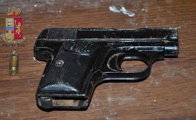 Pistola carica e cocaina sequestrate dalla Squadra Mobile della Questura di Messina