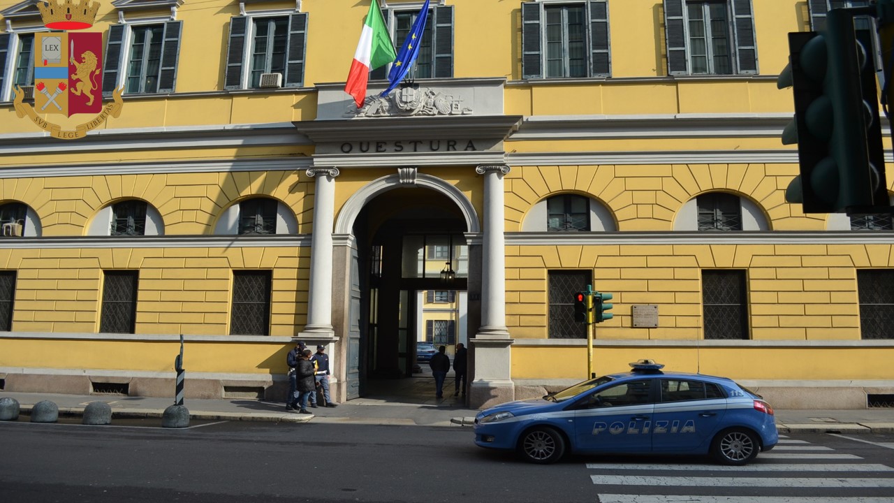 Milano: la Polizia di Stato arresta madre e figlia per furto e tentato furto, 3 spacciatori e una donna destinataria di mandato di arresto europeo.