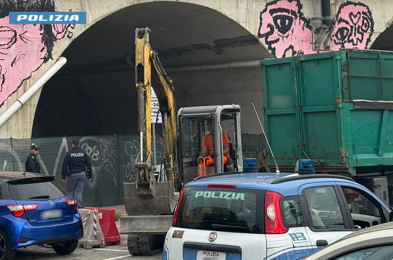 Milano: servizio della Polizia di Stato di bonifica e messa in sicurezza delle arcate ferroviarie Borgo Cascina Conti