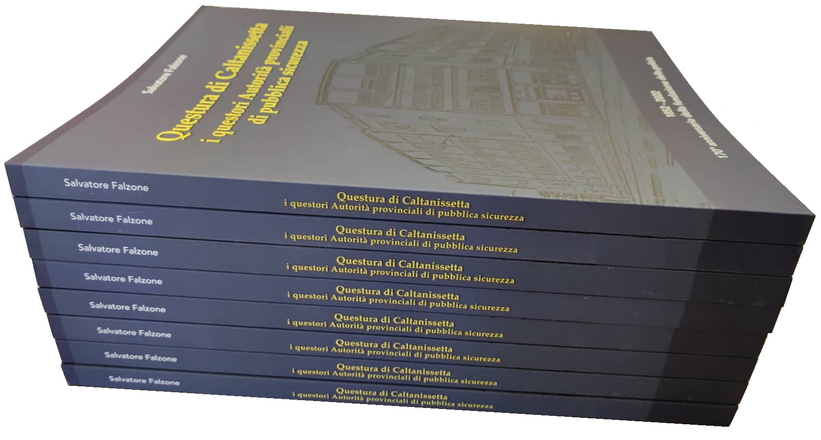 Il libro del sostituto commissario Salvatore Falzone sulla storia della polizia a Caltanissetta