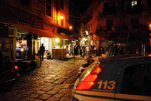 La Questura di Palermo disarticola una baby gang resasi protagonista di una cruenta aggressione durante la movida cittadina