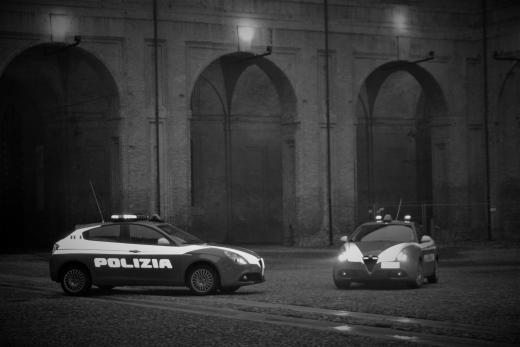 Borseggio al parcheggio scambiatore Nord, individuati, inseguiti e tratti in arresto dalla Polizia di Stato tre cittadini italiani di etnia Rom