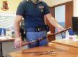 Caltanissetta, 47enne denunciato dalla Polizia di Stato: minaccia aggravata e porto di armi od oggetti atti ad offendere.