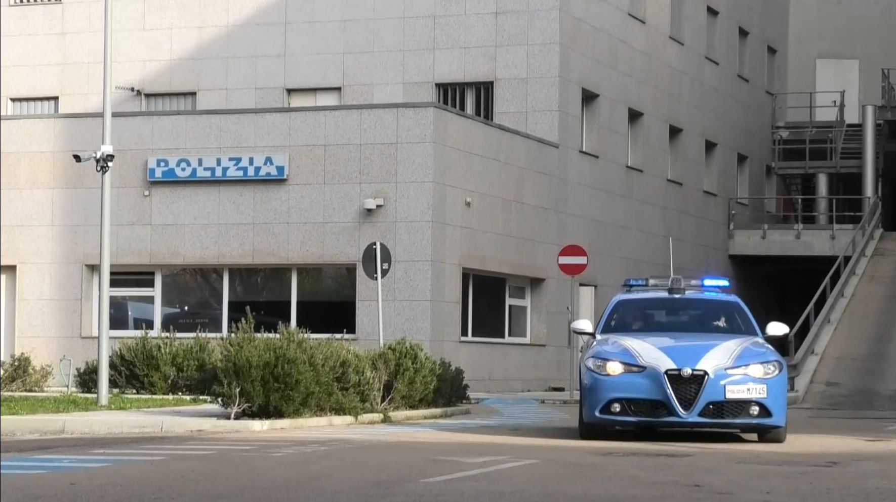 LA POLIZIA DI STATO ARRESTA UN UOMO PER TENTATA ESTORSIONE