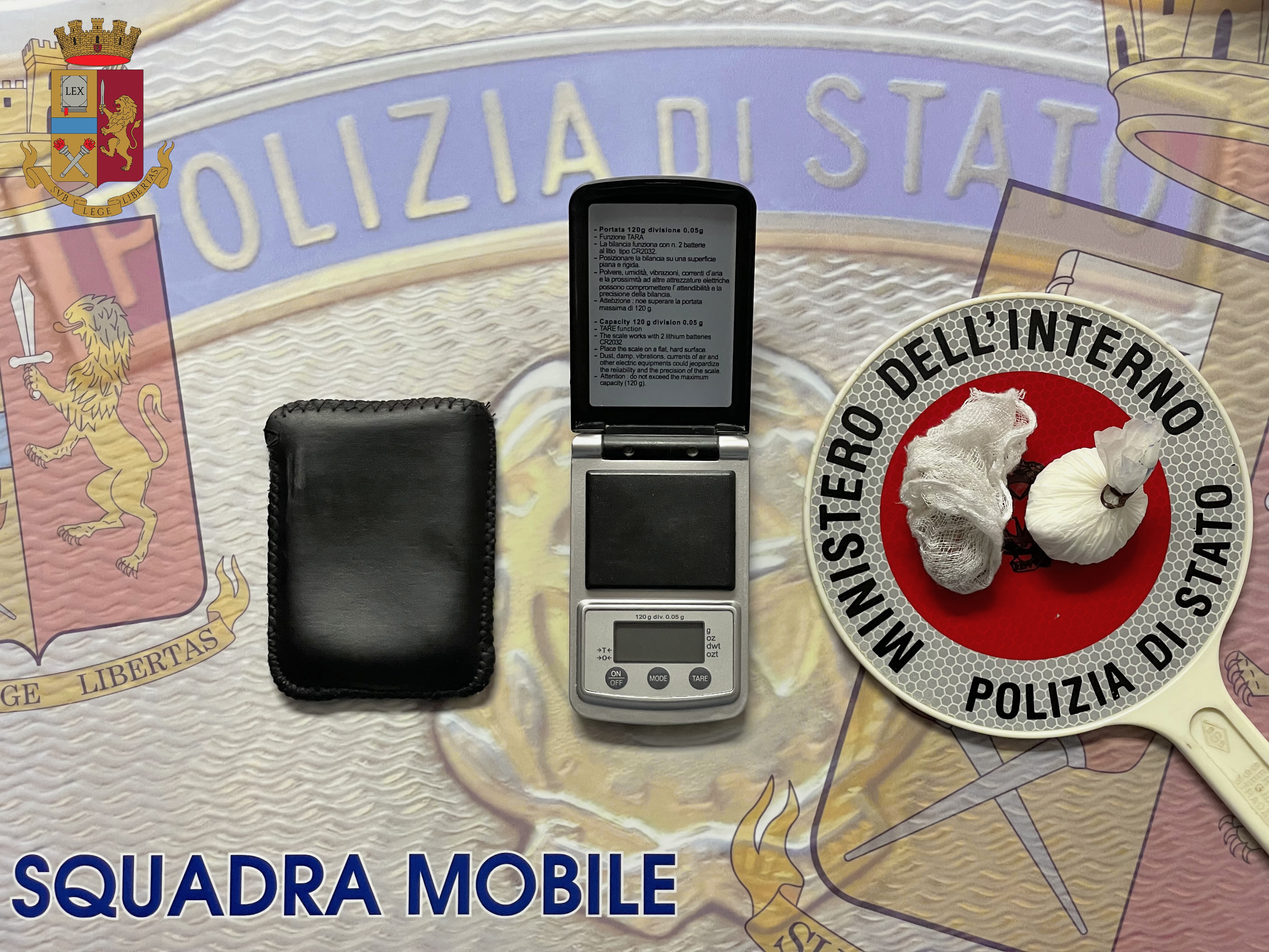 CONTROLLI DELLA SQUADRA MOBILE DELLA QUESTURA DI CAMPOBASSO IN BASSO MOLISE: SEQUESTRATI 15 GRAMMI DI STUPEFACENTE