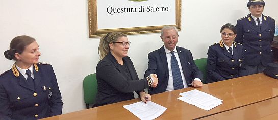 Sottoscrizione protocollo d'intesa SOS Sordi presso la Questura di Salerno