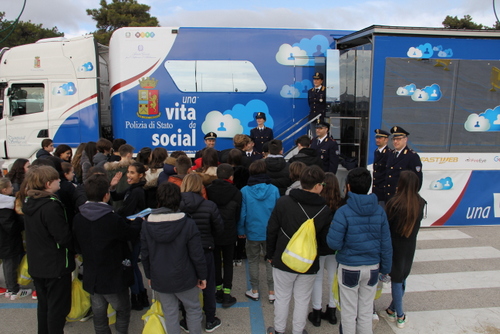 La Polizia di Stato incontra gli alunni di Udine: un anno scolastico di grandi soddisfazioni
