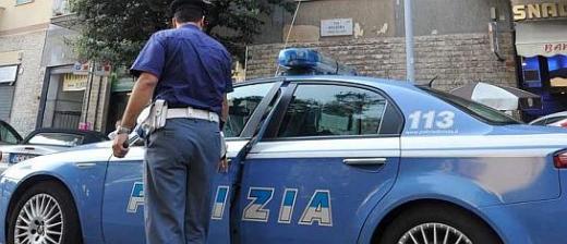 POLIZIA, SALERNO: droga a Colliano (SA), gli agenti del Commissariato di P.S. di Battipaglia arrestano pusher italiano.
