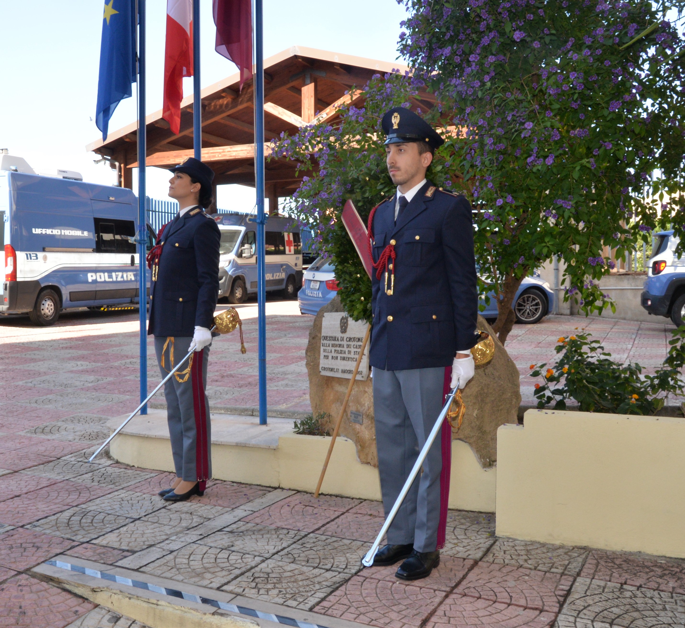 Crotone, la Polizia di Stato commemora i defunti