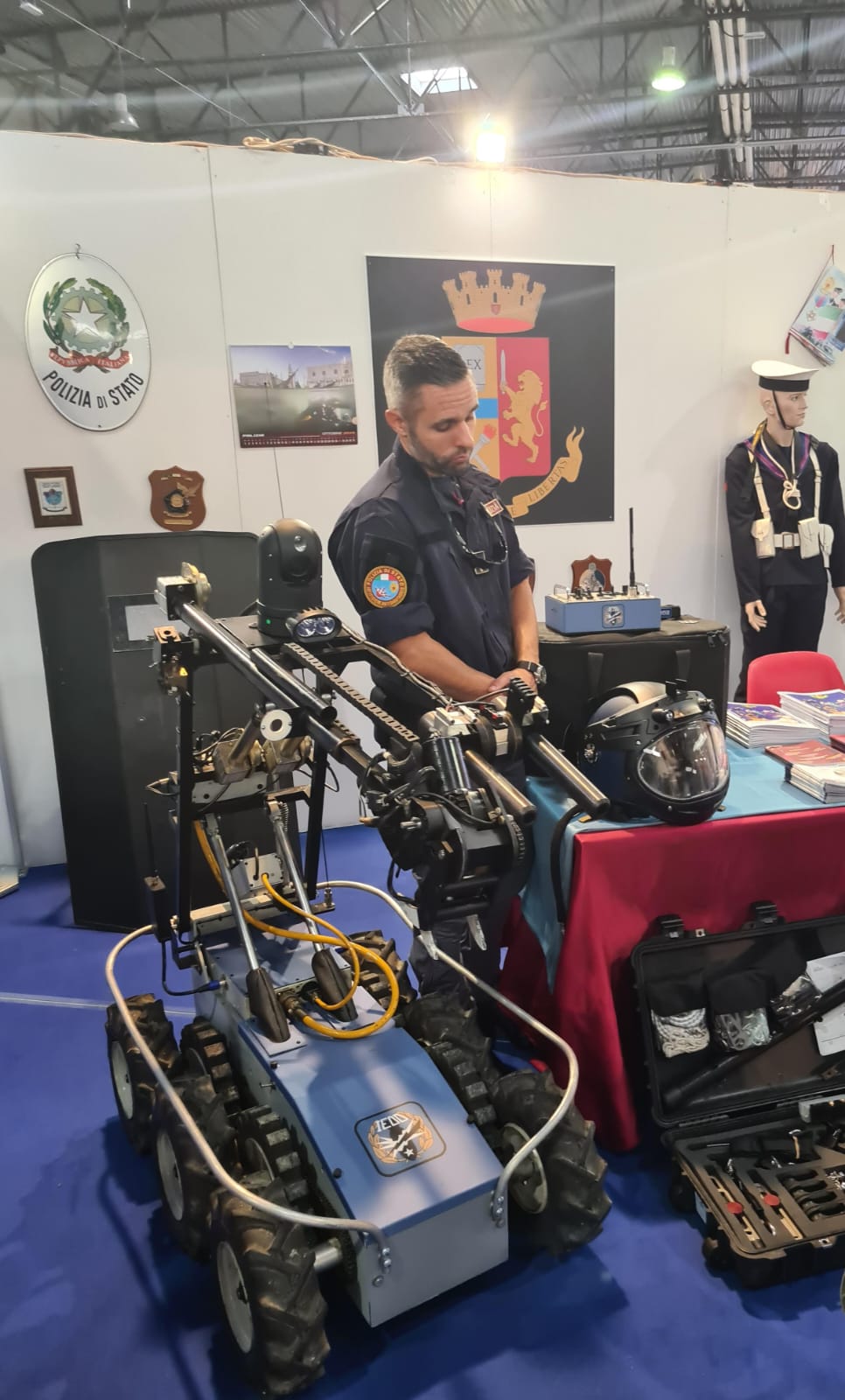 LA POLIZIA DI STATO ALLA FIERA "PROGRESS" DI LANCIANO