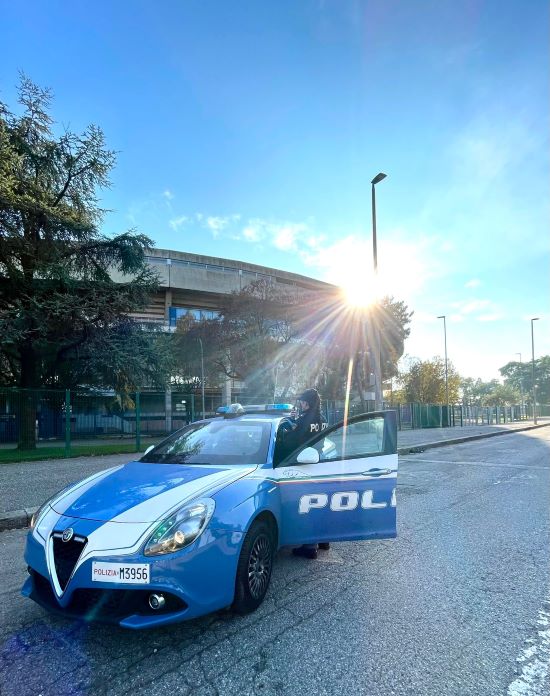 Potenziati i controlli della Polizia di Stato in zona Stadio: riconsegnato al proprietario un motociclo oggetto di furto