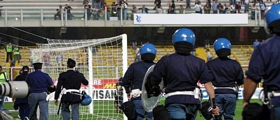 Polizia allo stadio Arechi di Salerno