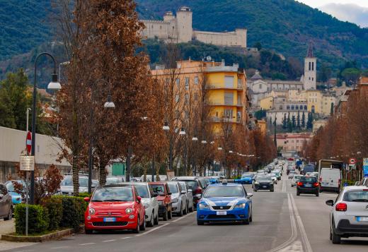 Furti in abitazione, intensificati i controlli straordinari del territorio anche con l’ausilio del Reparto Prevenzione Crimine Umbria – Marche. 206 le persone controllate a Spoleto.
