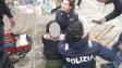 Venezia: Due poliziotte salvano una donna vittima di un incendio.