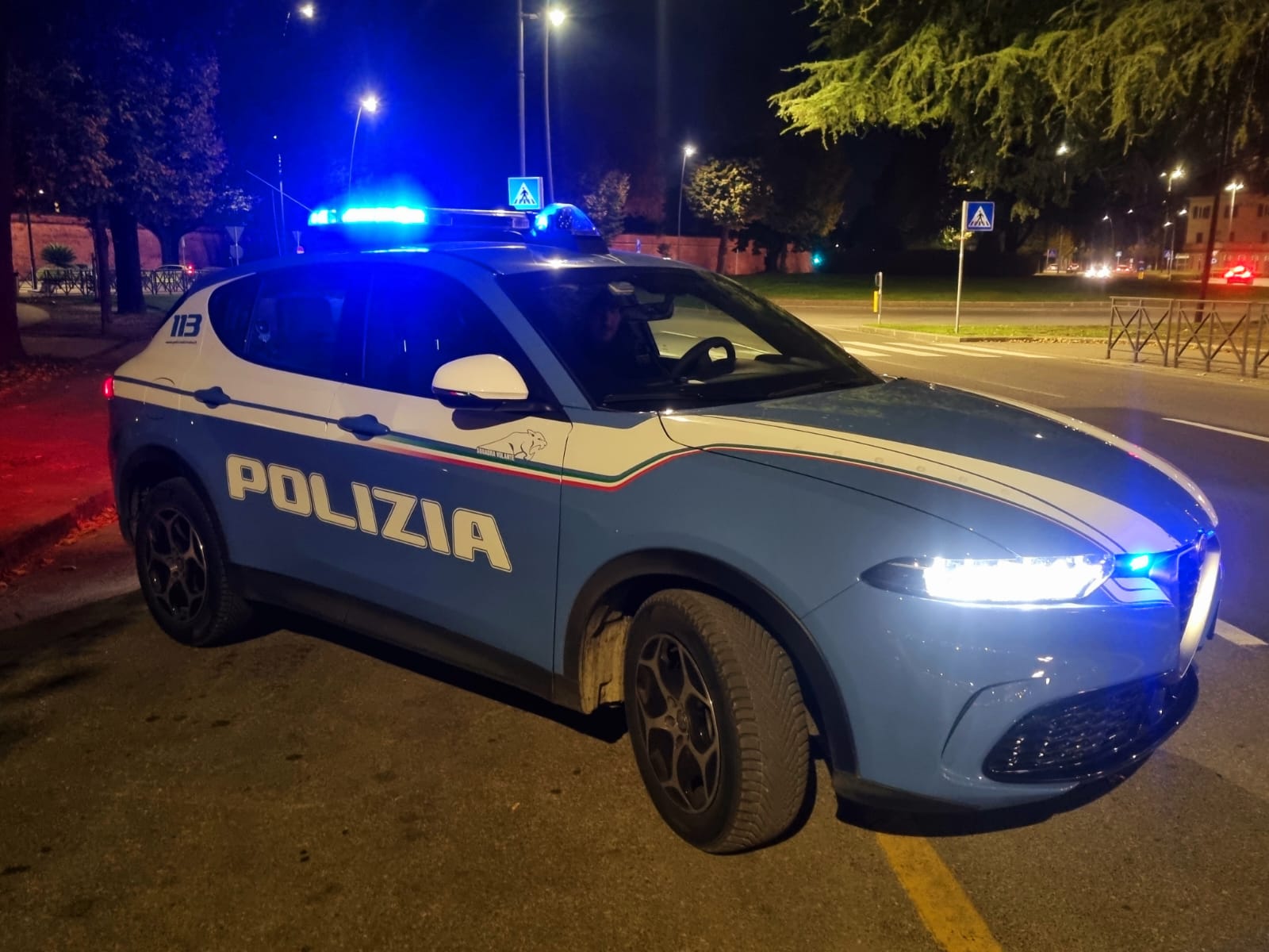 La Polizia di Stato di Lucca ha arrestato un cittadino albanese di 36 anni presunto autore di furti in abitazione.