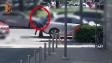 Milano, bucavano le gomme per rubare nelle auto da riparare:  la Polizia di Stato ferma 2 persone di cui una con 41 alias