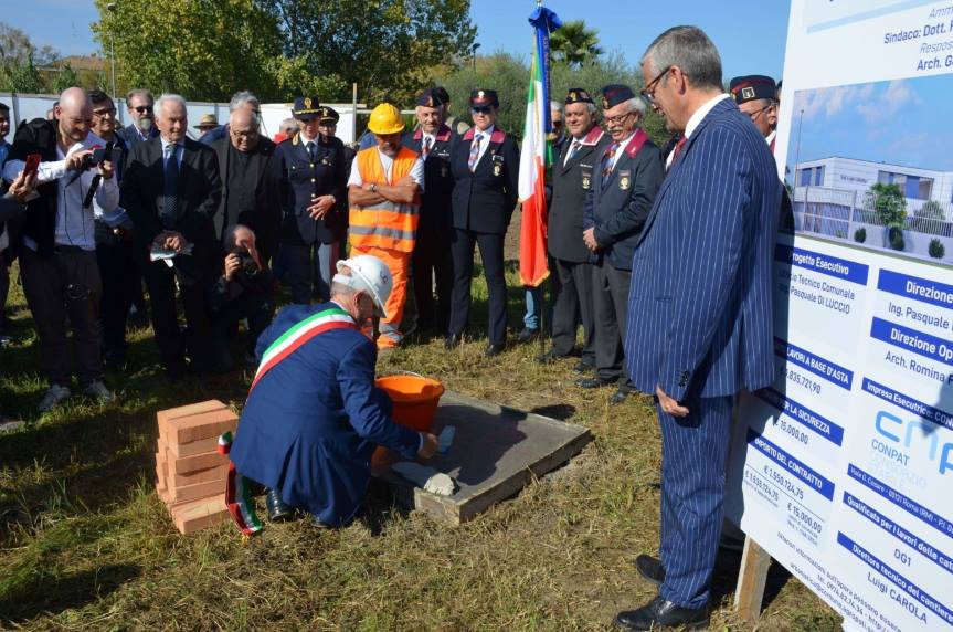 Cerimonia 1pietra Commissariato Agropoli