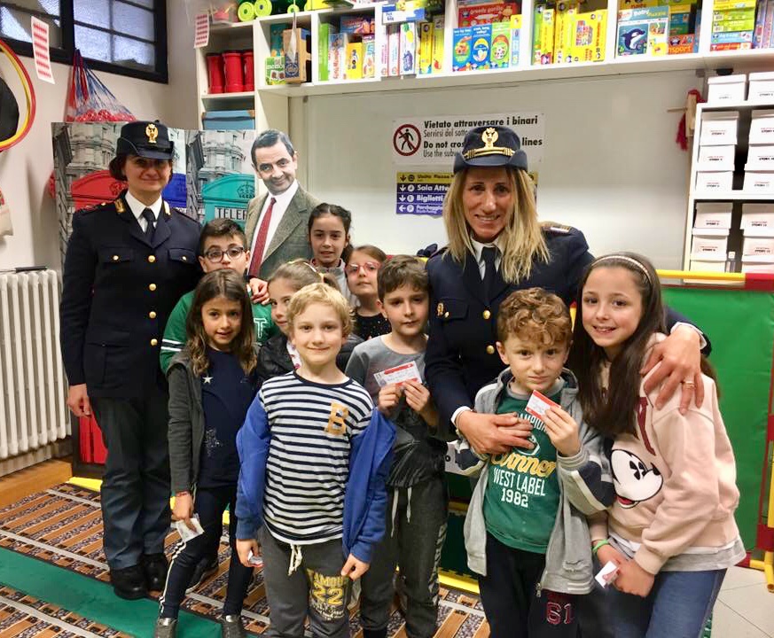 A SCUOLA DI SICUREZZA DALLA POLIZIA FERROVIARIA Questura di