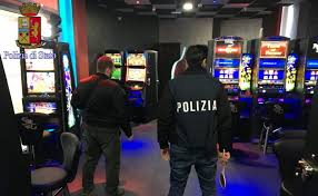 La Polizia chiude una sala giochi di Vasto.