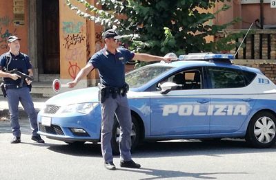 Polizia di Stato - Cosenza:  Controlli e perquisizioni in Città